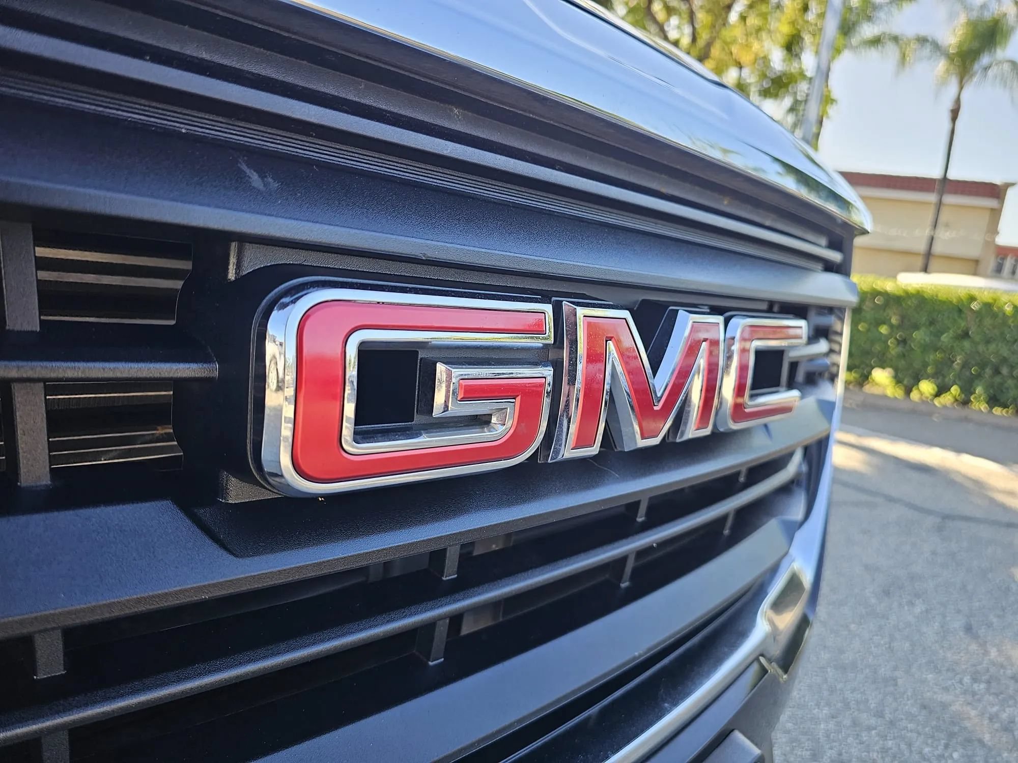 Used 2024 GMC Terrain SLE FWD image 34
