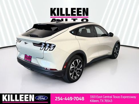 Used 2025 Ford Mustang Mach-E Select w/ Comfort Package Lite RWD image 9
