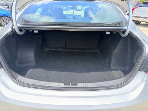 Used 2021 Chevrolet Malibu LT FWD image 19