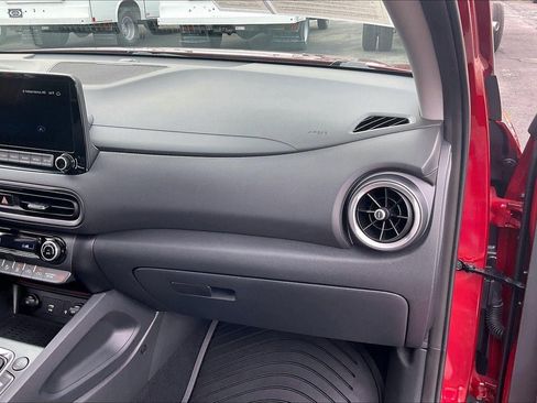 Used 2023 Hyundai Kona Limited AWD/4WD image 17