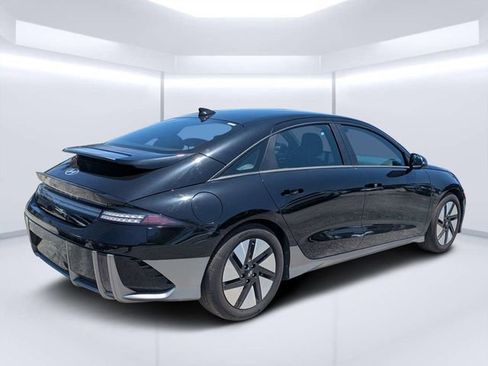 Used 2023 Hyundai Ioniq 6 SEL RWD image 3