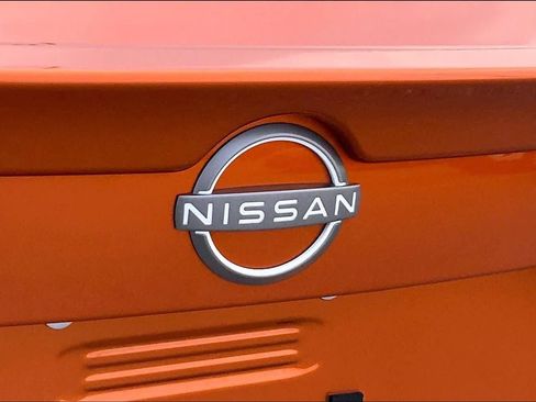 Used 2025 Nissan Sentra SR FWD image 10