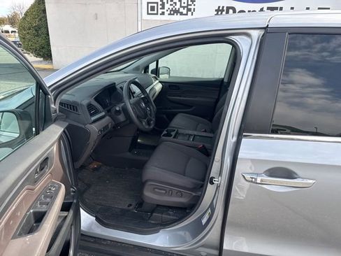 Certified 2023 Honda Odyssey EX image 10