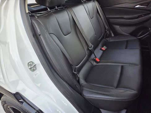 Used 2024 Buick Encore GX Sport Touring image 18