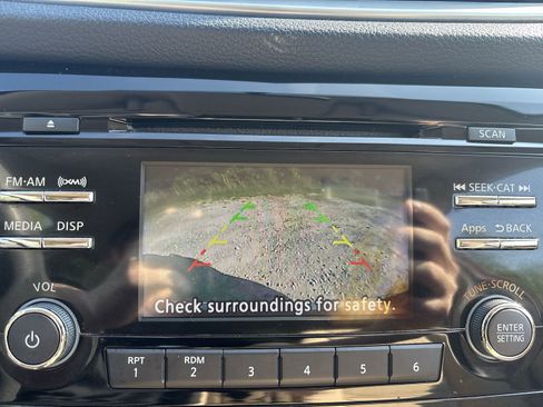 Used 2016 Nissan Rogue S w/ Appearance Package FWD image 20