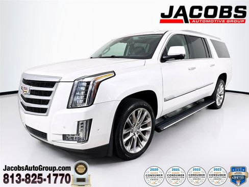 Used 2020 Cadillac Escalade ESV Premium Luxury RWD image 1