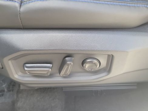 Used 2025 Toyota Sequoia Platinum AWD/4WD image 18