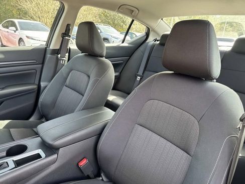 Used 2024 Nissan Altima 2.5 S image 10