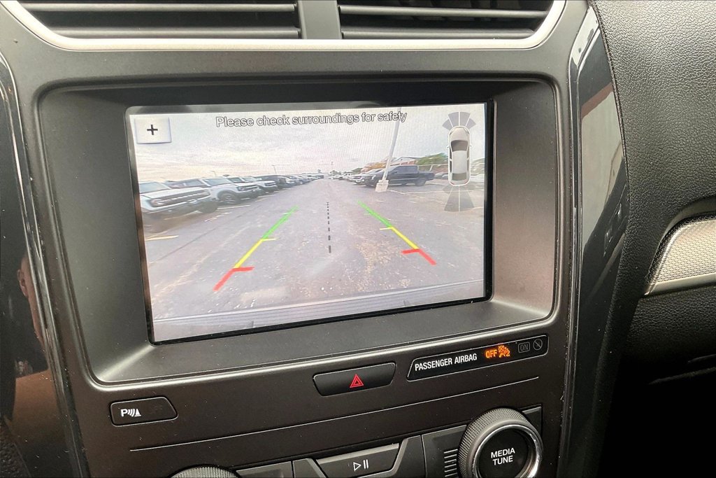 Used 2018 Ford Explorer XLT w/ Equipment Group 202A AWD/4WD image 20