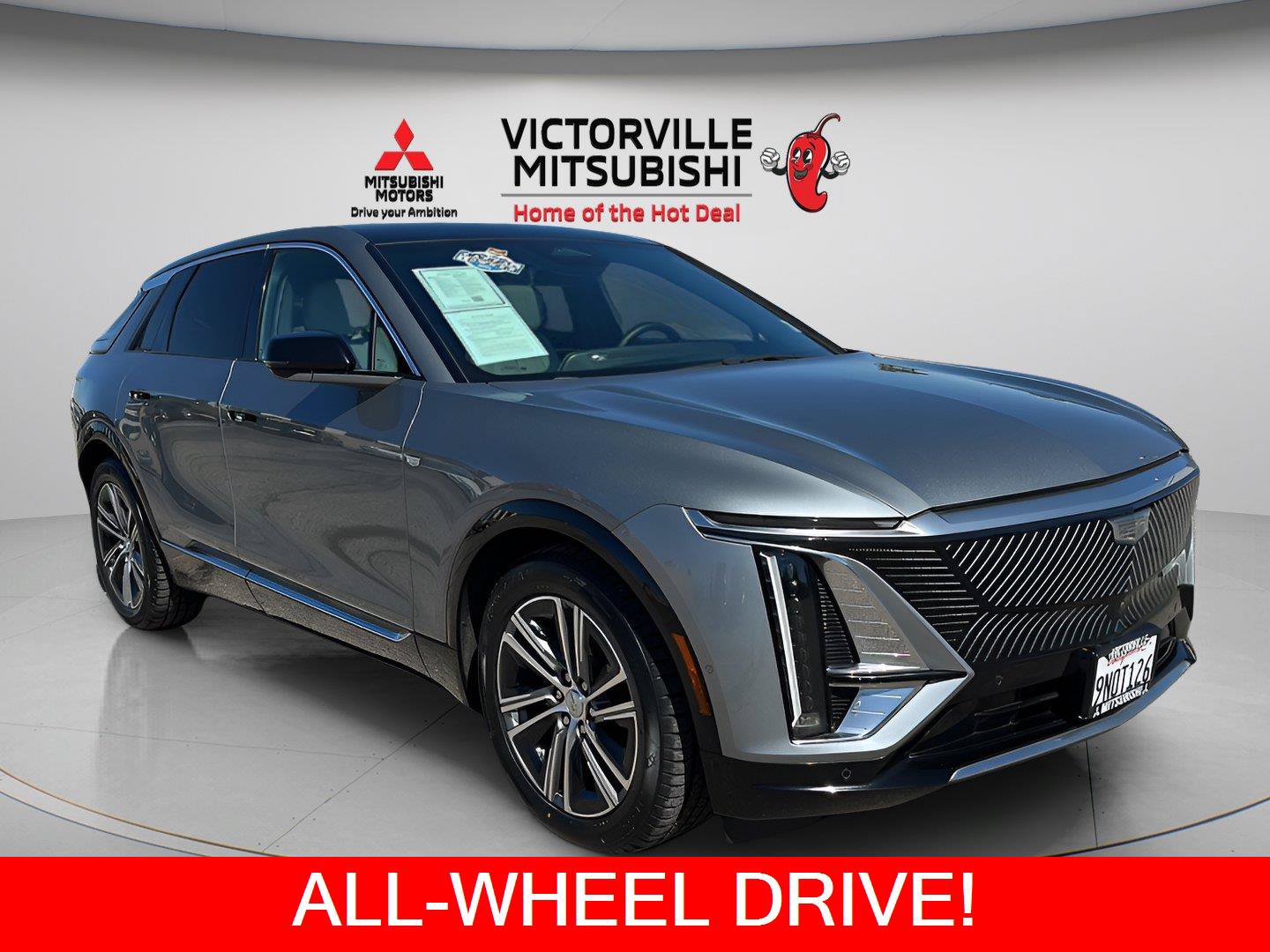 Used 2024 Cadillac Lyriq Luxury AWD/4WD image 1