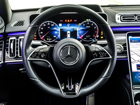 Certified 2025 Mercedes-Benz Maybach S 580 4MATIC image 20