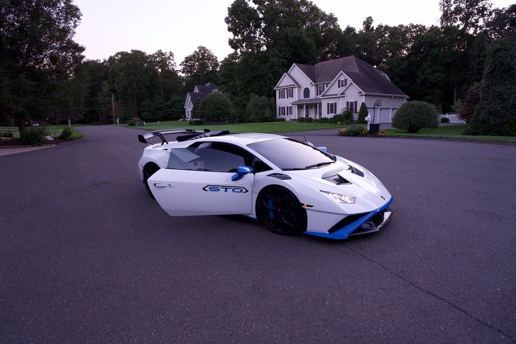 Used 2022 Lamborghini Huracan STO RWD image 50