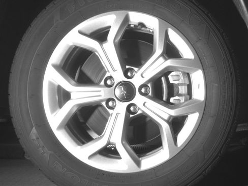 Used 2025 Jeep Compass Latitude image 13