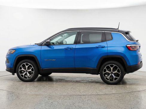 Used 2025 Jeep Compass Limited AWD/4WD image 5