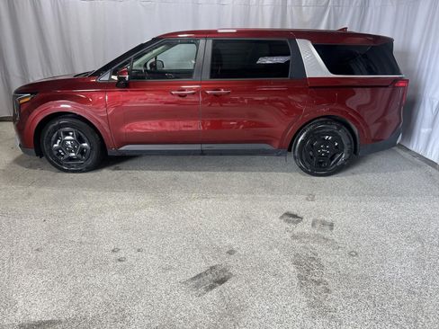 Used 2026 Kia Carnival FWD image 5