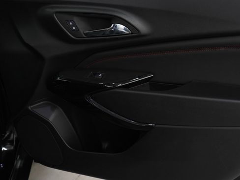 Used 2024 Chevrolet Trax RS image 9