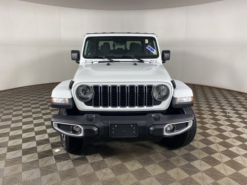 Used 2025 Jeep Gladiator Sport image 20