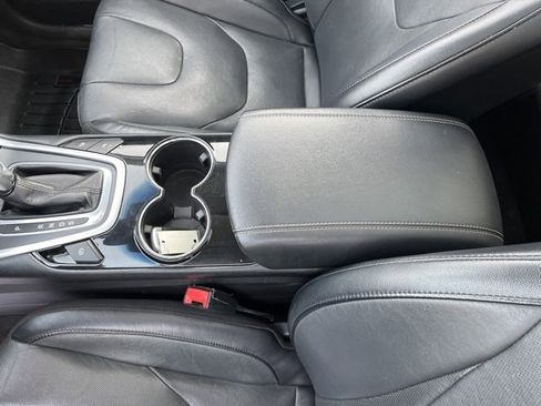 Used 2017 Ford Edge Titanium w/ Equipment Group 302A image 14