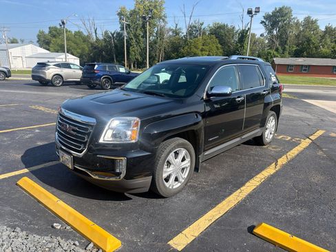 Used 2017 GMC Terrain SLT w/ Open Road Package FWD image 4