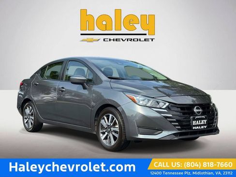 Used 2024 Nissan Versa SV FWD image 1
