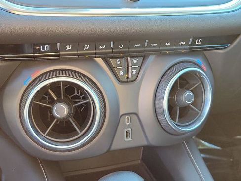 Used 2023 Chevrolet Blazer LT image 29