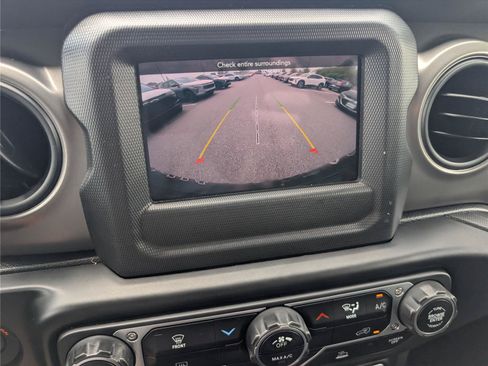 Used 2022 Jeep Wrangler Sport AWD/4WD image 22