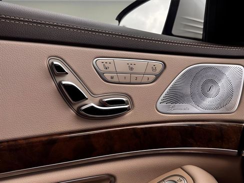 Used 2014 Mercedes-Benz S 550 Sedan image 14