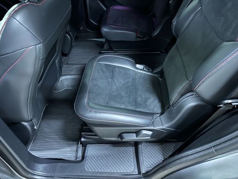 Certified 2025 Ford Explorer ST image 23