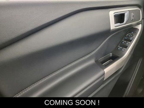 Used 2022 Ford Explorer XLT w/ Equipment Group 202A image 32