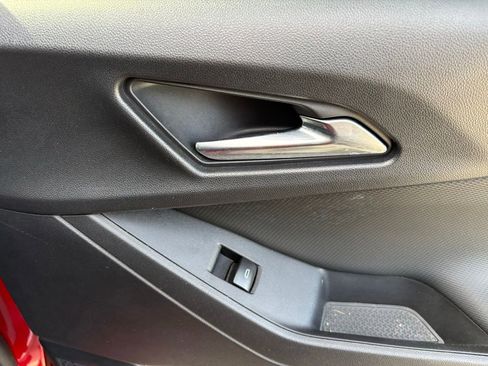 New 2026 Chevrolet Equinox LT w/ Convenience Package II FWD image 35