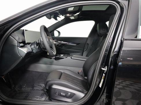 New 2027 BMW 530i RWD image 5