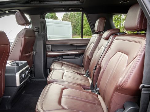 Used 2023 Ford Expedition Max Limited image 28