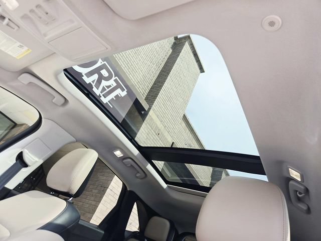 Used 2022 Ford Escape SEL w/ Technology Package AWD/4WD image 10