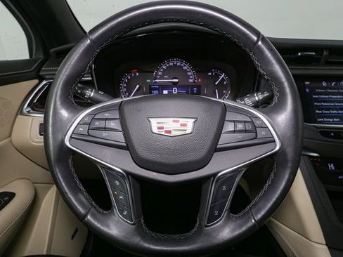 Used 2017 Cadillac XT5 Luxury w/ Driver Awareness Package image 30