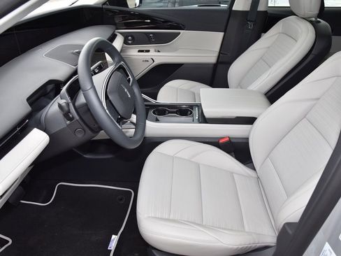Used 2026 Lincoln Nautilus Reserve w/ Jet Appearance Package AWD/4WD image 10