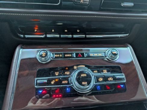 Used 2021 Lincoln Aviator Black Label w/ Dynamic Handling Package image 16