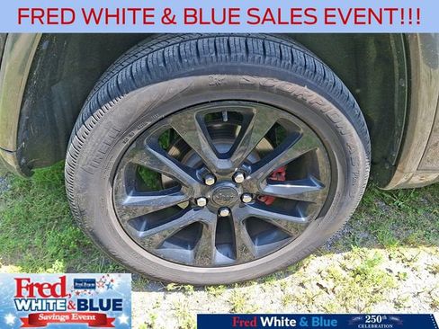 Used 2017 Jeep Grand Cherokee Altitude AWD/4WD image 9