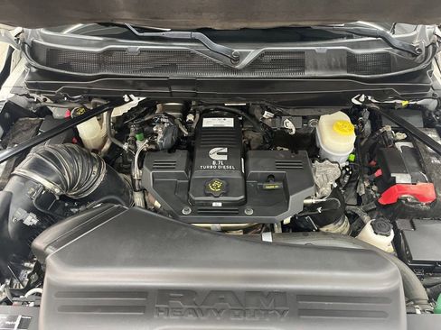 Used 2022 RAM 2500 Tradesman w/ Chrome Appearance Group image 11
