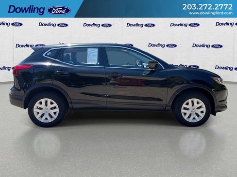 Used 2019 Nissan Rogue Sport S FWD image 9