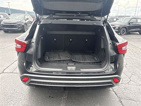 Used 2025 Chevrolet Trax RS w/ Driver Confidence Package FWD image 24