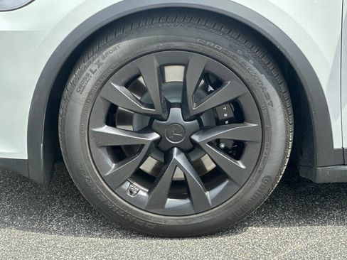 Used 2023 Tesla Model X AWD/4WD image 34