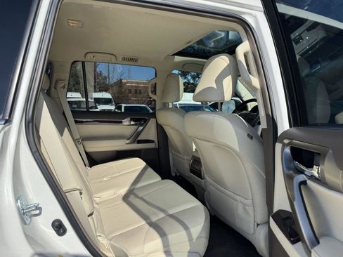 Used 2019 Lexus GX 460 Premium image 27