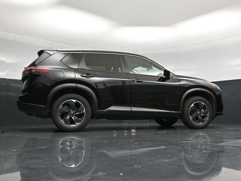 Used 2024 Nissan Rogue SV AWD/4WD image 44