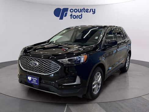 Certified 2024 Ford Edge SEL image 3