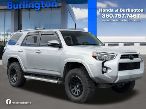 Used 2020 Toyota 4Runner SR5 Premium AWD/4WD image 8