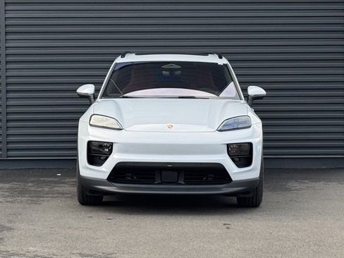 New 2025 Porsche Macan 4S Electric image 10