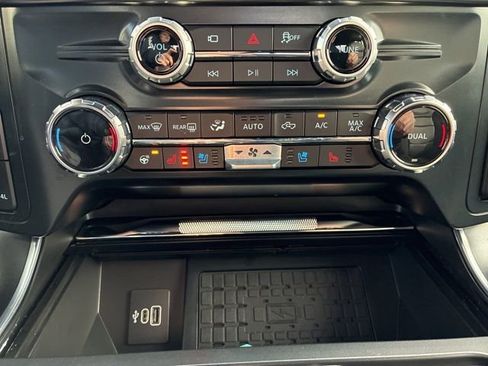 Used 2025 Ford F150 Raptor image 44