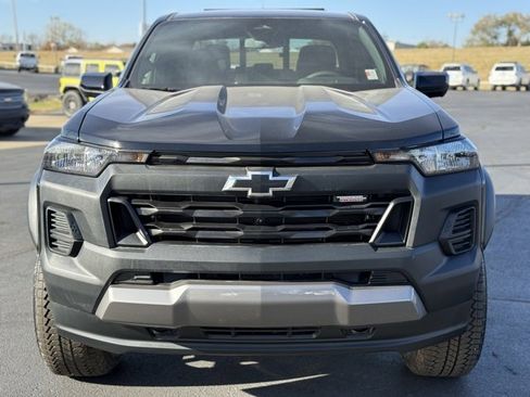 New 2025 Chevrolet Colorado Trail Boss w/ Midnight Edition image 2