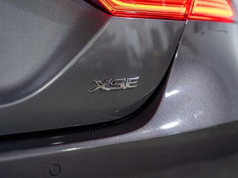 Used 2018 Toyota Camry XSE w/ Driver Assist Package FWD image 11