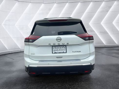 Used 2025 Nissan Rogue Platinum w/ Platinum Premium Package FWD image 6